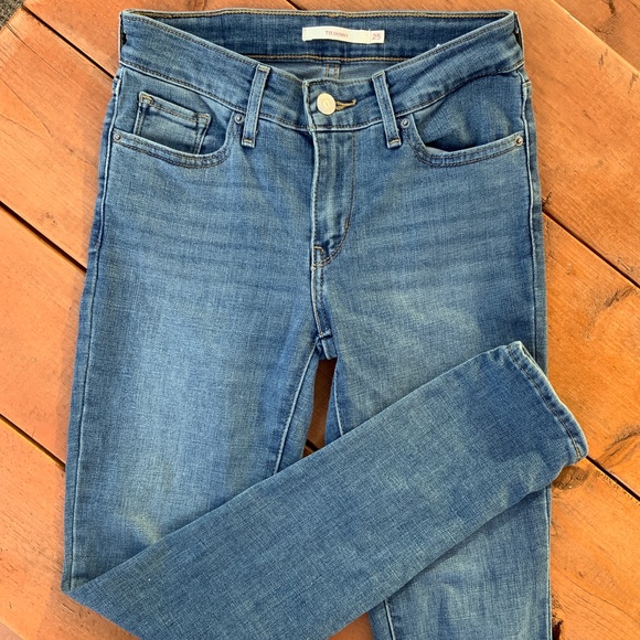 Denim - Levi’s 711 Skinny Jeans
